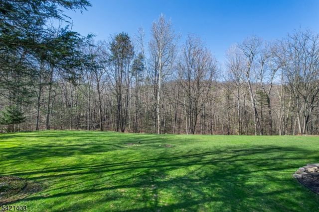 36 Roaring Brook Way, West Milford Twp., NJ 07480