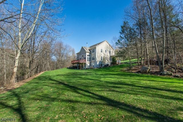 36 Roaring Brook Way, West Milford Twp., NJ 07480