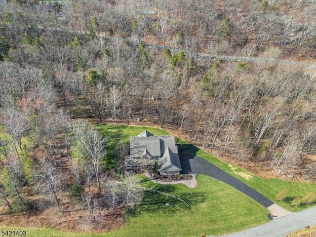 36 Roaring Brook Way, West Milford Twp., NJ 07480