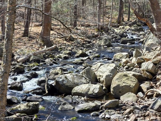 36 Roaring Brook Way, West Milford Twp., NJ 07480