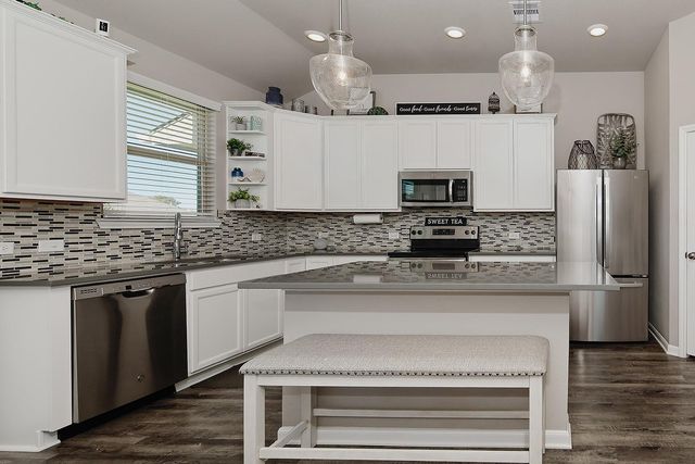 305 Brocks Court, Montgomery, TX 77356