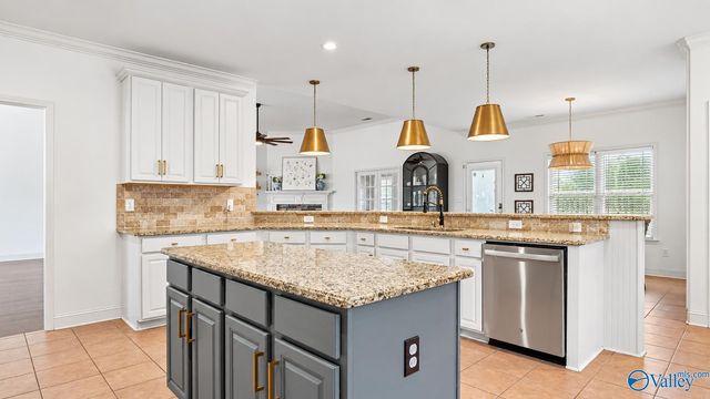 13606 Rising Run Circle, Athens, AL 35613