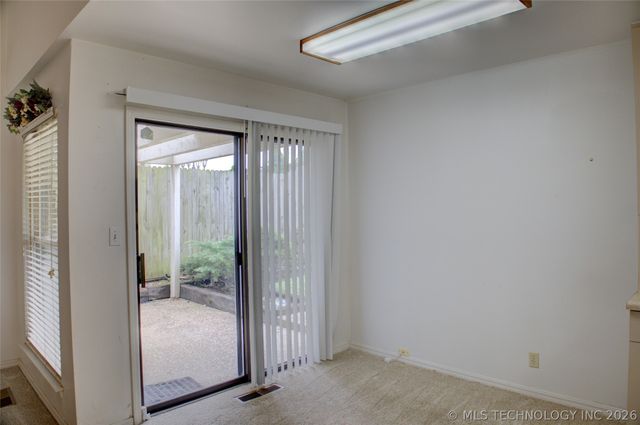 5509 E 48th Place 5, Tulsa, OK 74135