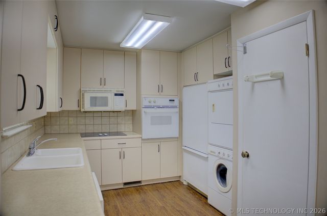 5509 E 48th Place 5, Tulsa, OK 74135
