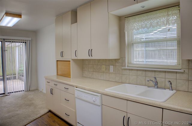 5509 E 48th Place 5, Tulsa, OK 74135