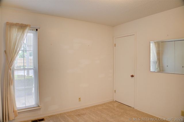 5509 E 48th Place 5, Tulsa, OK 74135