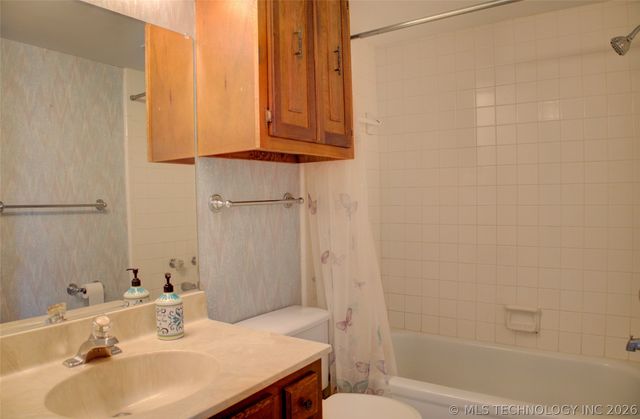 5509 E 48th Place 5, Tulsa, OK 74135