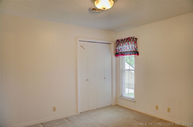 5509 E 48th Place 5, Tulsa, OK 74135