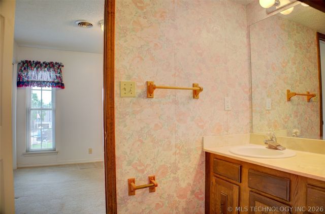 5509 E 48th Place 5, Tulsa, OK 74135