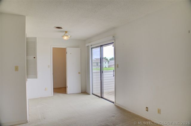5509 E 48th Place 5, Tulsa, OK 74135