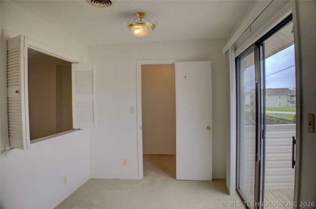 5509 E 48th Place 5, Tulsa, OK 74135