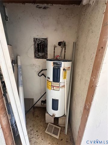 3931 Old Brook Rd, Richmond, VA 23227