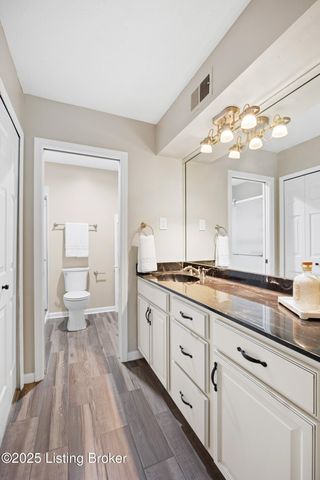 1600 Gardiner Ln 203, Louisville, KY 40205