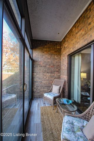 1600 Gardiner Ln 203, Louisville, KY 40205