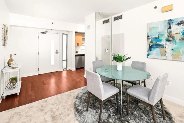425 W Beech 327, San Diego, CA 92101