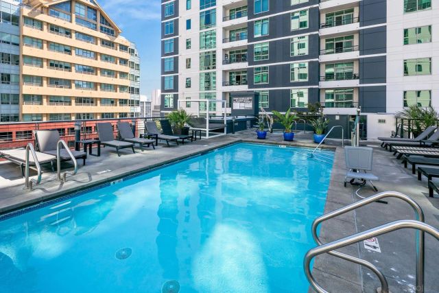 425 W Beech 327, San Diego, CA 92101