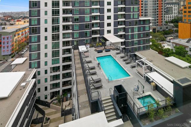 425 W Beech 327, San Diego, CA 92101