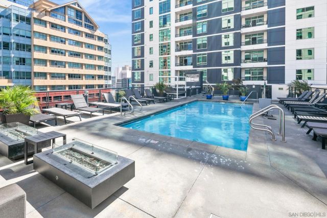 425 W Beech 327, San Diego, CA 92101