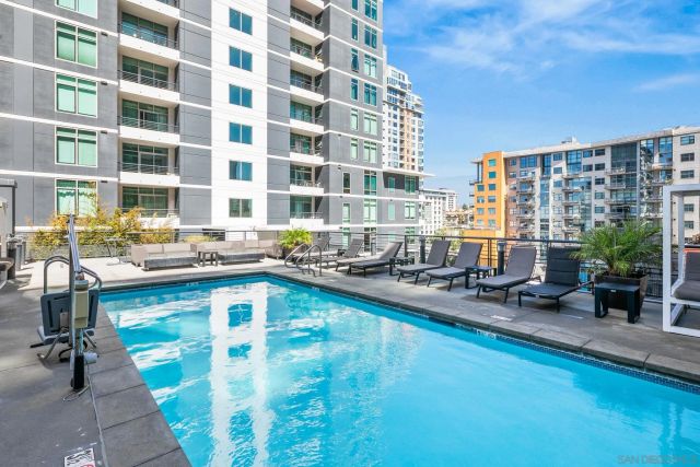 425 W Beech 327, San Diego, CA 92101