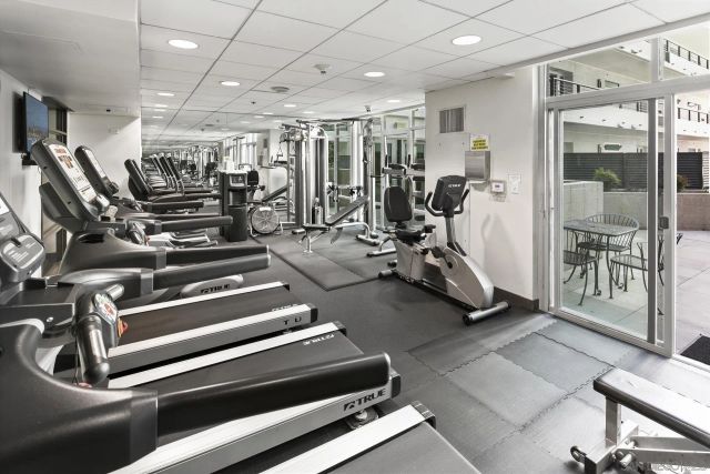 425 W Beech 327, San Diego, CA 92101