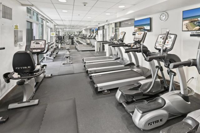 425 W Beech 327, San Diego, CA 92101