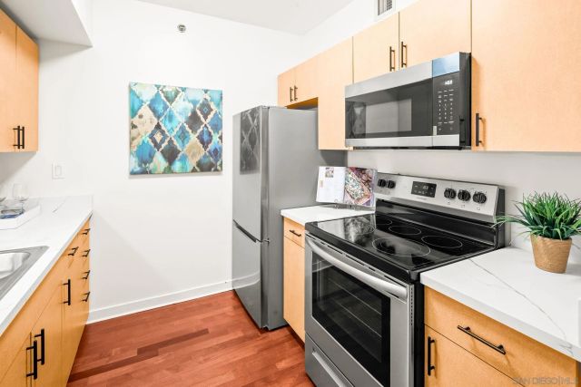 425 W Beech 327, San Diego, CA 92101