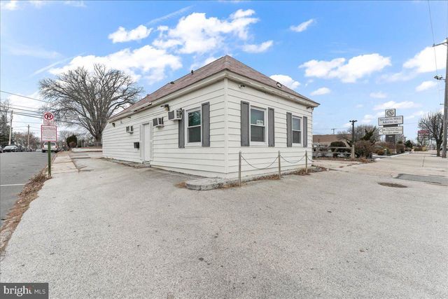 1308 CHESTER PIKE, Sharon Hill, PA 19079