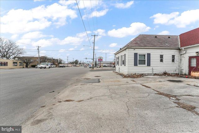 1308 CHESTER PIKE, Sharon Hill, PA 19079