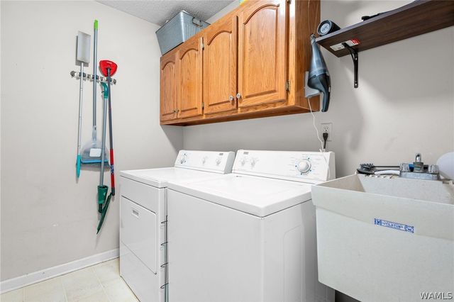 4513 2nd E, Northport, AL 35473