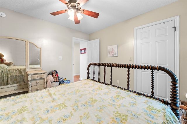 4513 2nd E, Northport, AL 35473