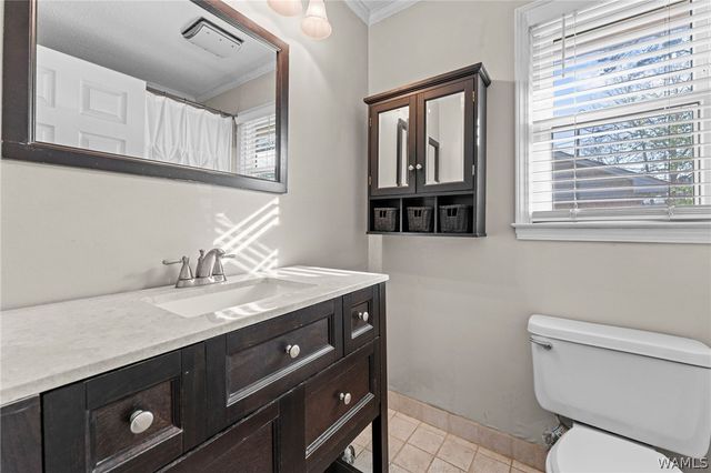 4513 2nd E, Northport, AL 35473