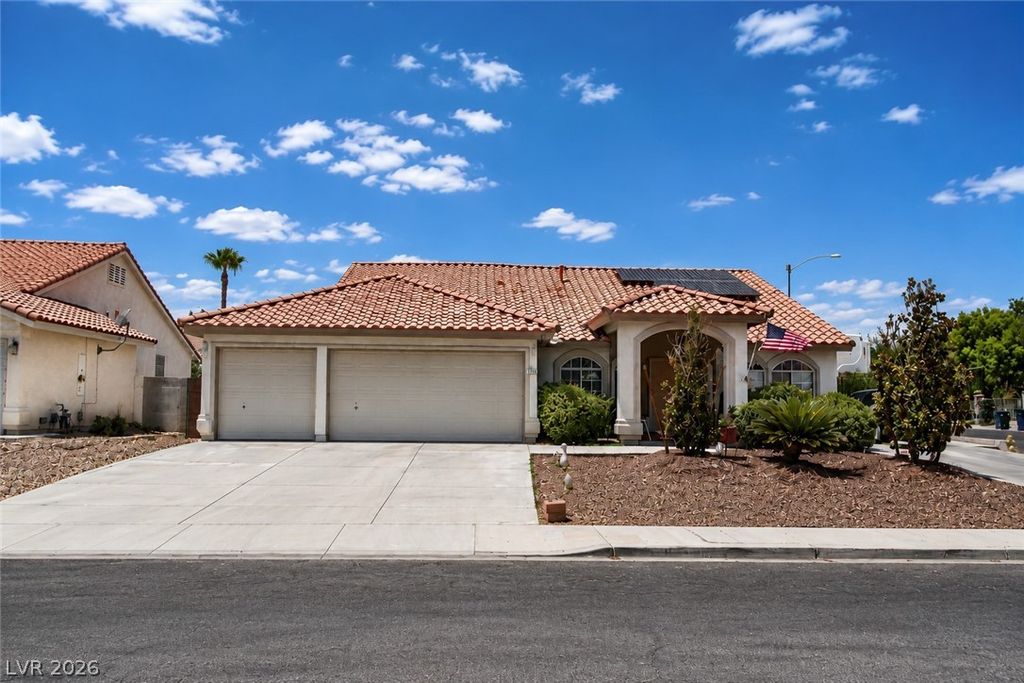 5365 Georgia Peach Court, Las Vegas, NV 89130 — photo 2