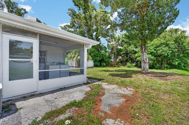 2425 ANASTASIA DRIVE, South Daytona, FL 32119