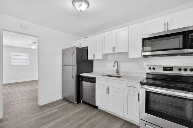 2425 ANASTASIA DRIVE, South Daytona, FL 32119