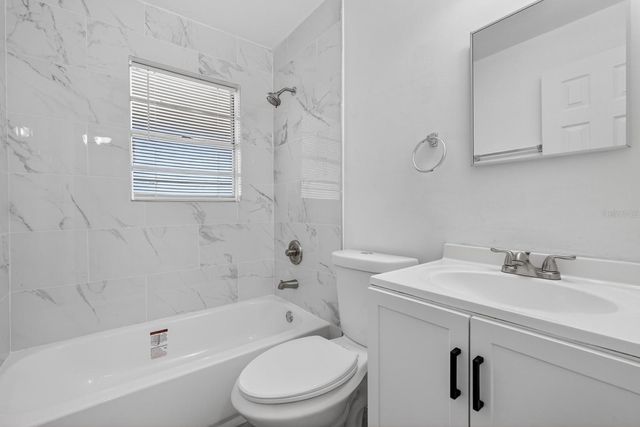 2425 ANASTASIA DRIVE, South Daytona, FL 32119