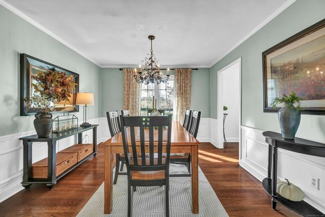 6 Old Woods Road, Brookfield, CT 06804