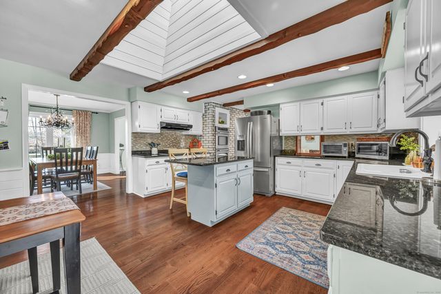 6 Old Woods Road, Brookfield, CT 06804