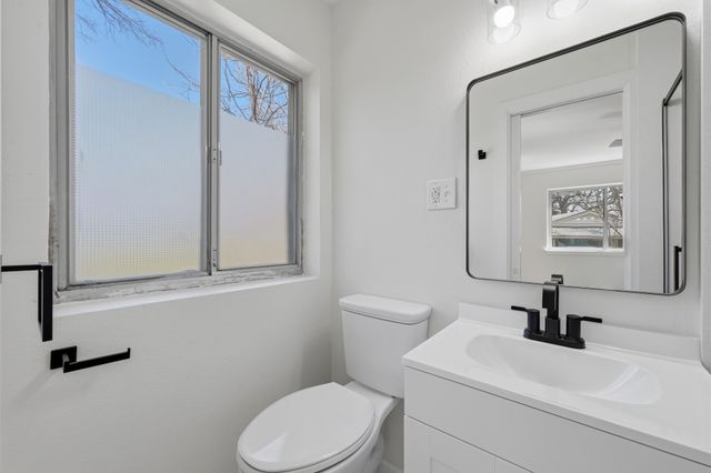 1720 Woods Drive, Arlington, TX 76010