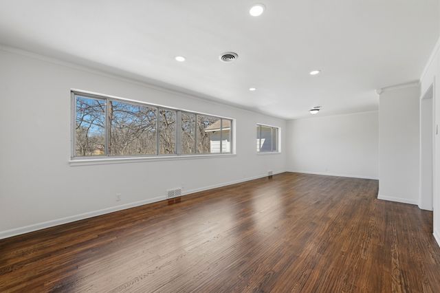 1720 Woods Drive, Arlington, TX 76010