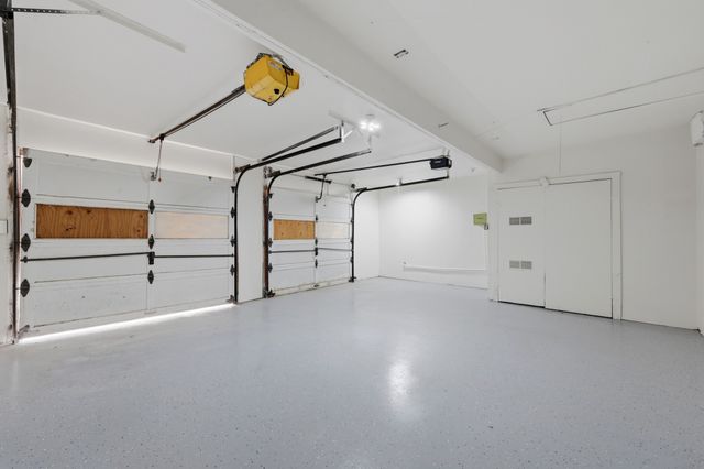 1720 Woods Drive, Arlington, TX 76010