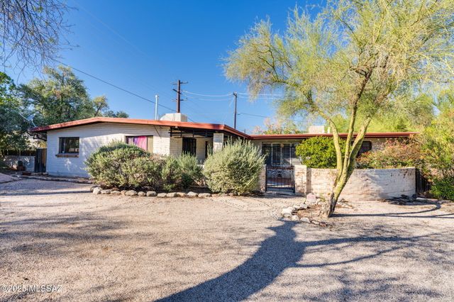 6901 E Baker Street, Tucson, AZ 85710