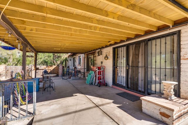 6901 E Baker Street, Tucson, AZ 85710