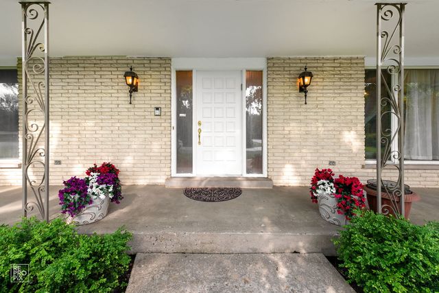 2380 Highmoor Road, Highland Park, IL 60035