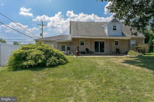 690 MAIN ST, Mohrsville, PA 19541