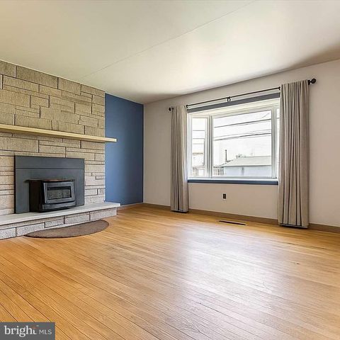 690 MAIN ST, Mohrsville, PA 19541
