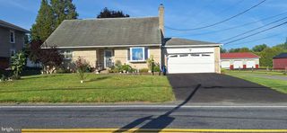 690 MAIN ST, Mohrsville, PA 19541