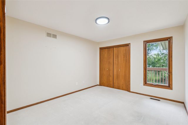 1204 SE Mallard Creek Drive, Ankeny, IA 50021