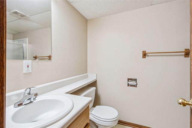 1204 SE Mallard Creek Drive, Ankeny, IA 50021