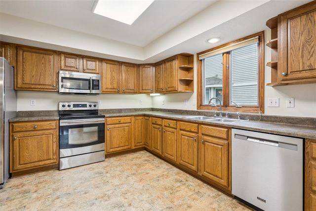 1204 SE Mallard Creek Drive, Ankeny, IA 50021