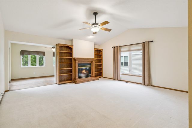 1204 SE Mallard Creek Drive, Ankeny, IA 50021